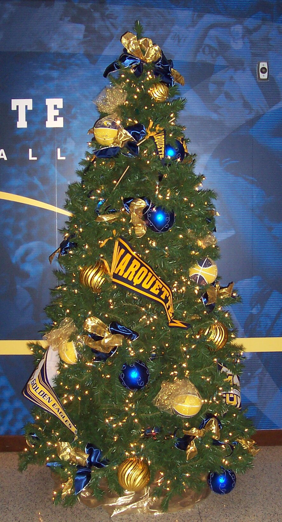 Holiday & Seasonal Decor - KEI - Wisconsin