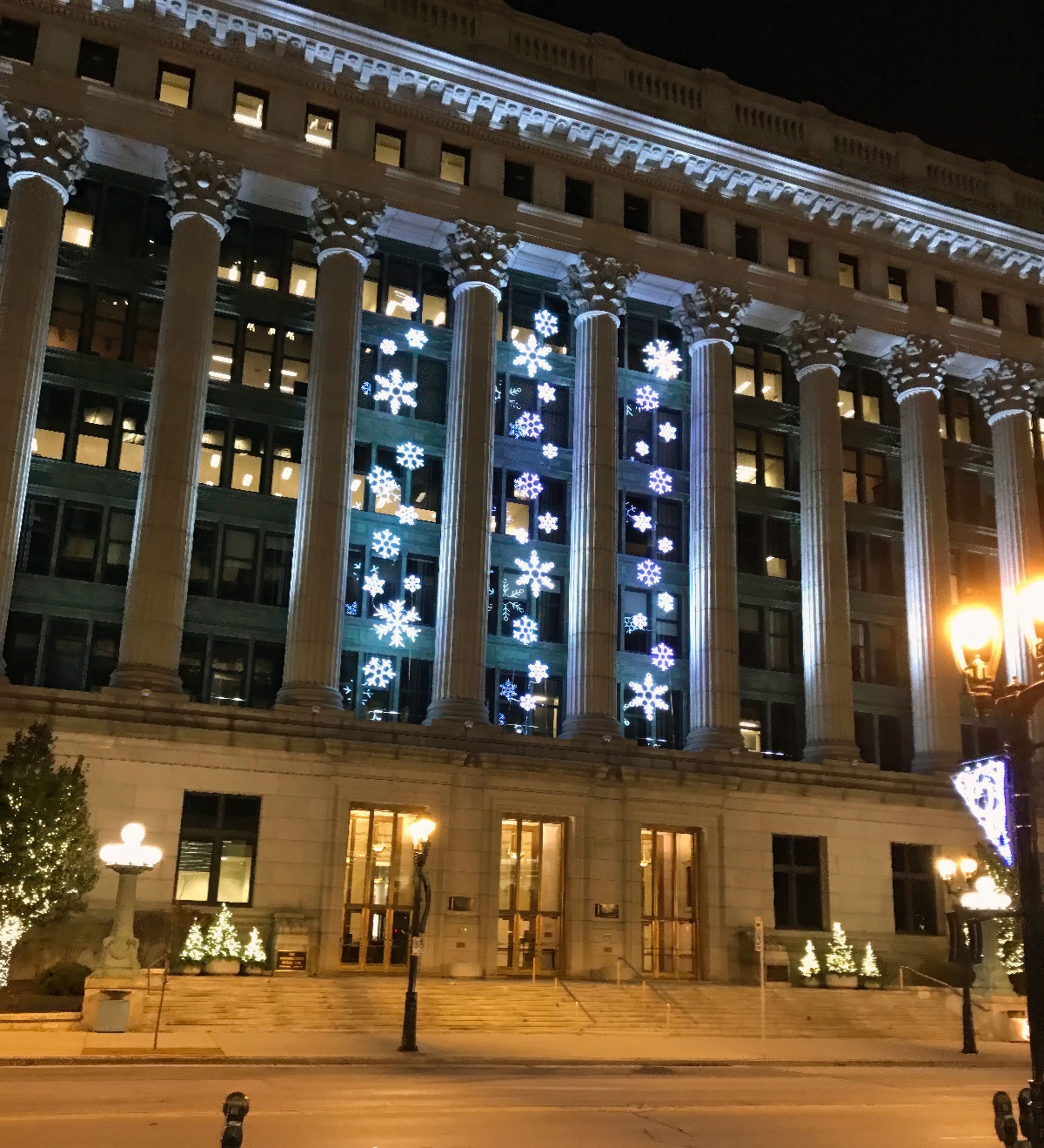 Holiday & Seasonal Decor - KEI