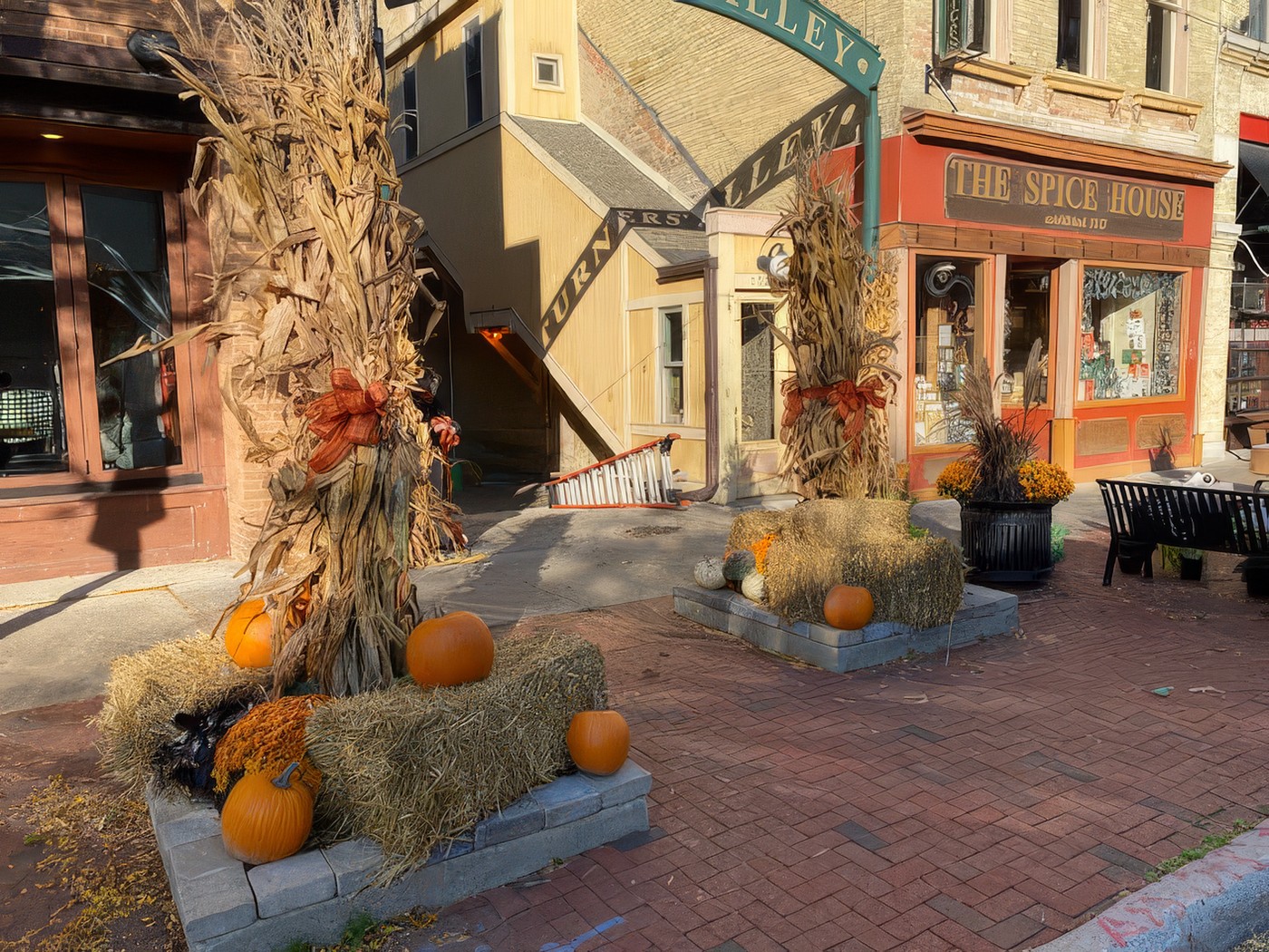 Holiday and Decor - KEI