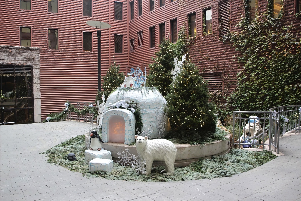 Holiday and Season Decor - KEI